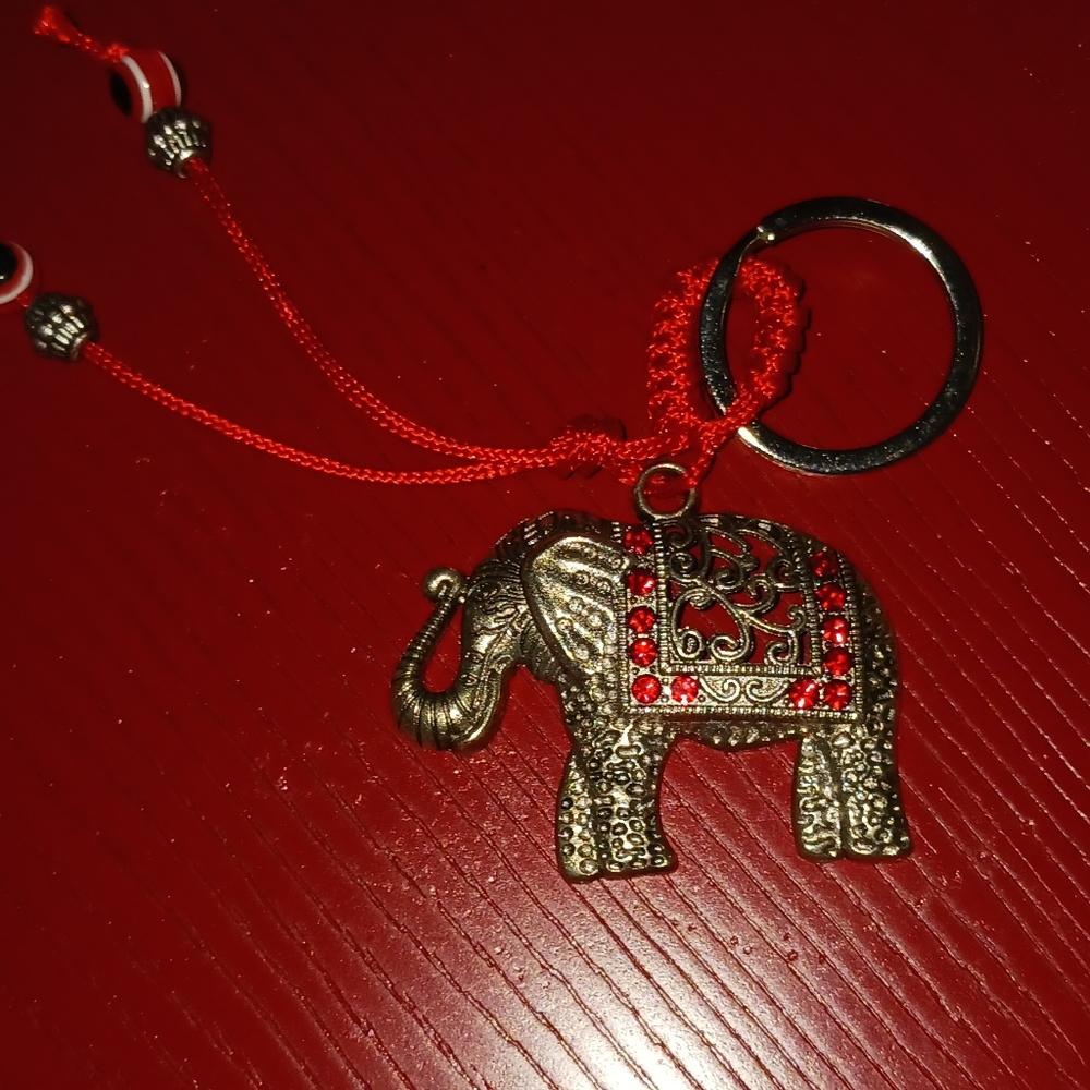 Elephant Keychain - Picture 2 of 5
